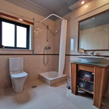 Faraway Ferreira do Zêzere